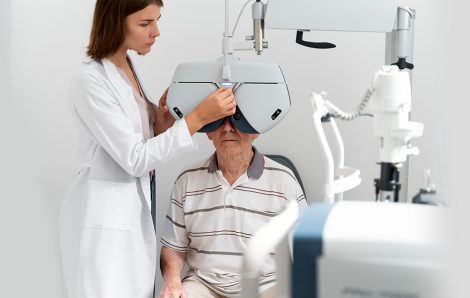 Traditional Cataract Surgery Vs. Laser-Assisted Cataract Surgery