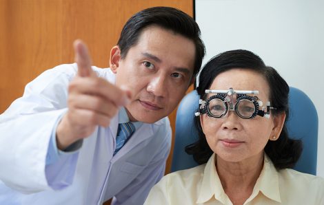 PRK vs LASIK: Differences, Recovery Time, Cost, and Results Explained