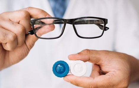 Can Premium Cataract Lenses Reduce the Need for Glasses?
